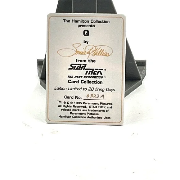 Hamilton Star Trek TNG Q Porcelain Collector‎ Card 0323A - Picture 2 of 6